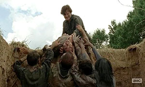 The Walking Dead s04e07 zombie pit