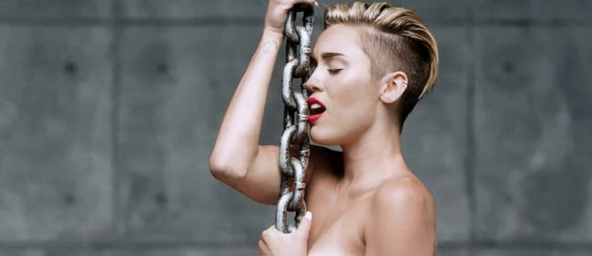 Miley-Cyrus-Naked-Music-Video-pg