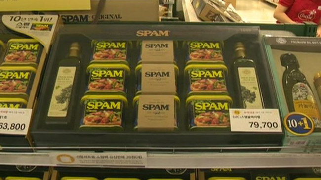 South Koreans Celebrate the Holidays with SPAM