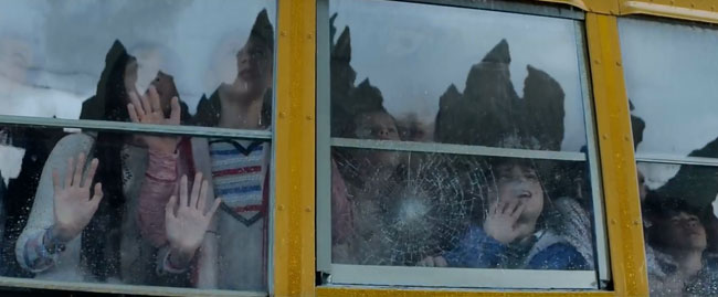 Godzilla international trailer shows new scenes of destruction (children on school bus)
